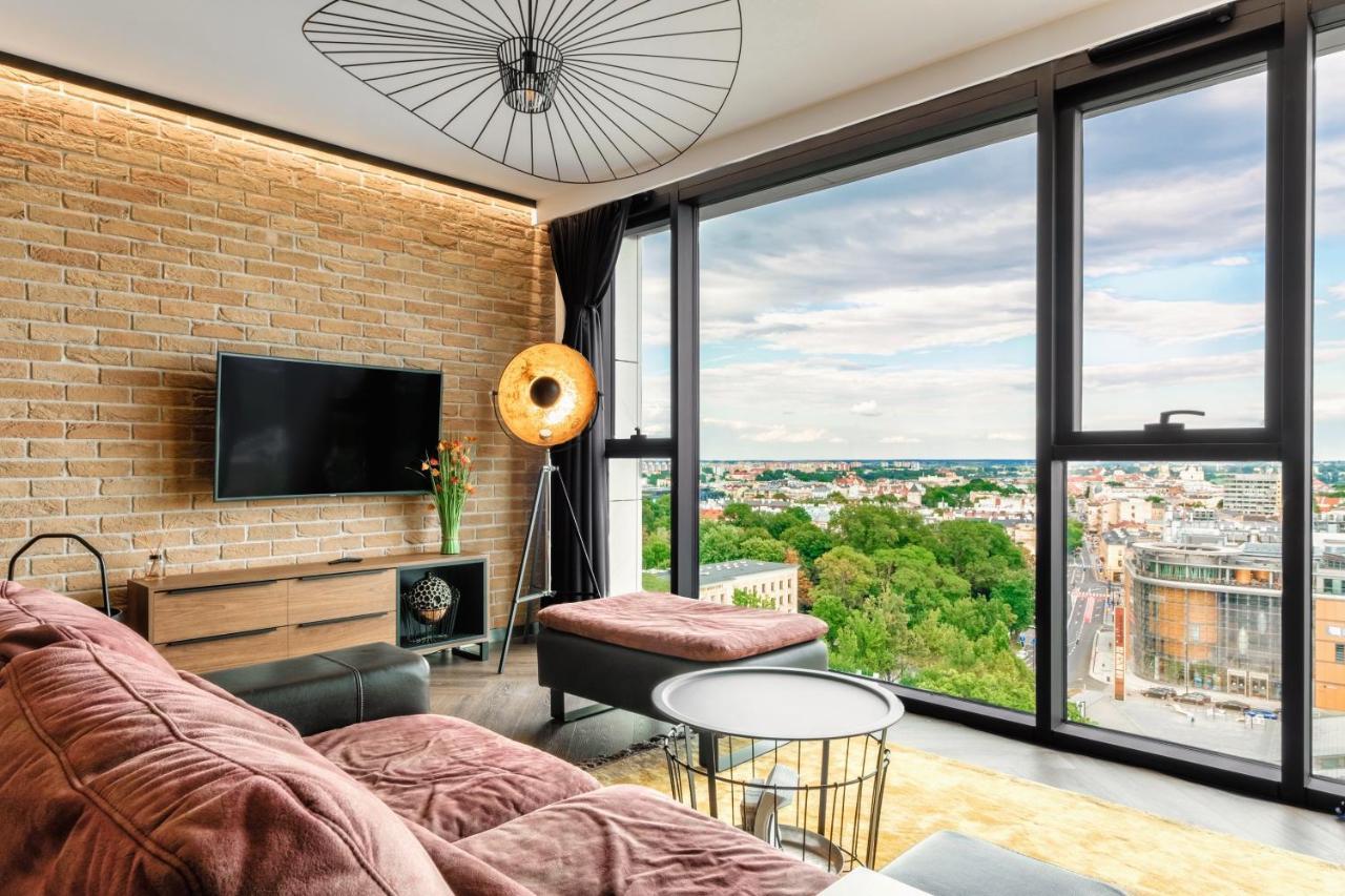 Skyview Suite - Niepowtarzalny Widok I Basen Lublin Ngoại thất bức ảnh