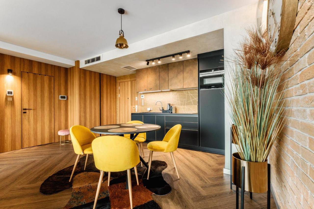 Skyview Suite - Niepowtarzalny Widok I Basen Lublin Ngoại thất bức ảnh