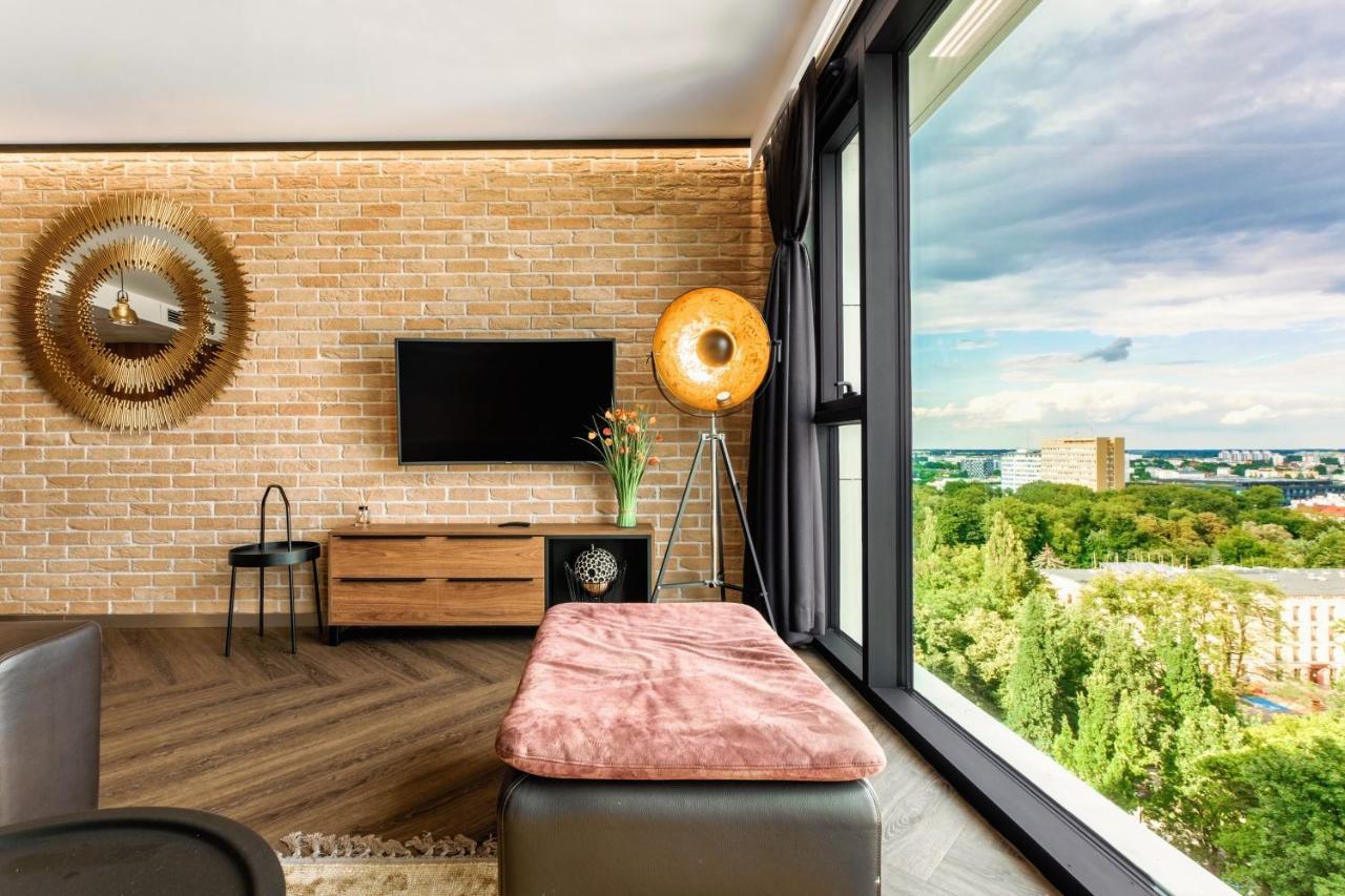 Skyview Suite - Niepowtarzalny Widok I Basen Lublin Ngoại thất bức ảnh